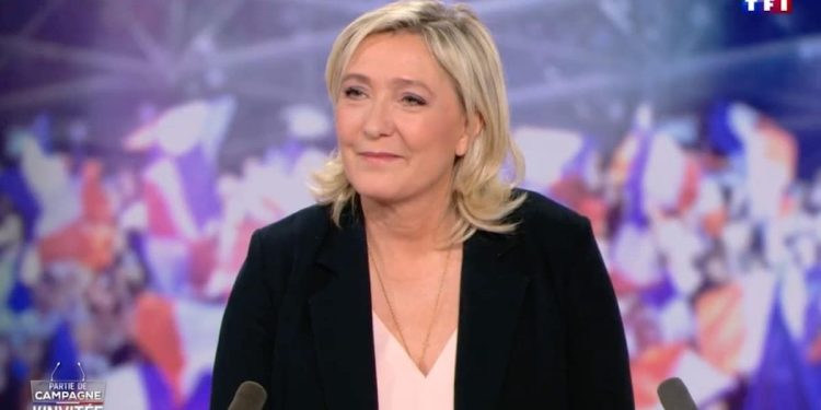 marine le pen divorce malheureuse