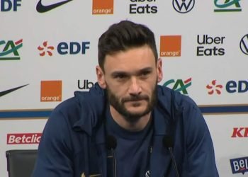 hugo lloris equipe de france brassard arc-en-ciel qatar