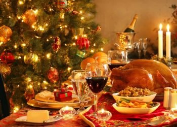 Foie gras, fruits de mer, dinde, bûche... Pourquoi en mange-t-on à Noël ?