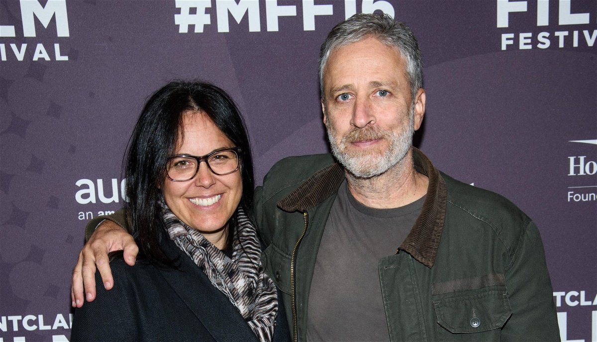 MONTCLAIR, NJ - 07 MAI : Tracey Stewart et Jon Stewart assistent au Festival du film de Montclair 2016 le 7 mai 2016 à Montclair City.  (Photo de Dave Kotinsky/Getty Images pour le Festival du film de Montclair) 