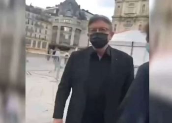 "Pète-lui la gu*ule !", ce gros dérapage de Jean-Luc Mélenchon face à un passant dans la rue qui refait surface dans TPMP... (vidéo)