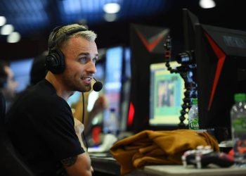 squeezie youtube france youtubeur musée grévin twitch