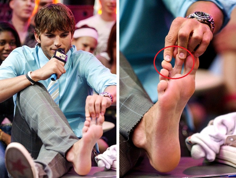 Ashton Kutcher Webbed Toes, Photographie, Bleu, Produit, Mode, Geste 