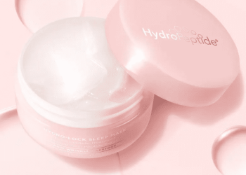 Ce masque de nuit est comme un grand verre d'eau pour les peaux déshydratées