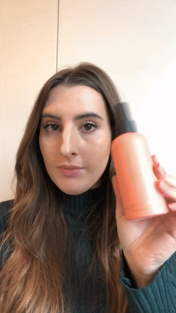Ce spray volumateur de la gamme Cool Girl de Sam McNight promet de vous donner le punch que vos cheveux réclament.
