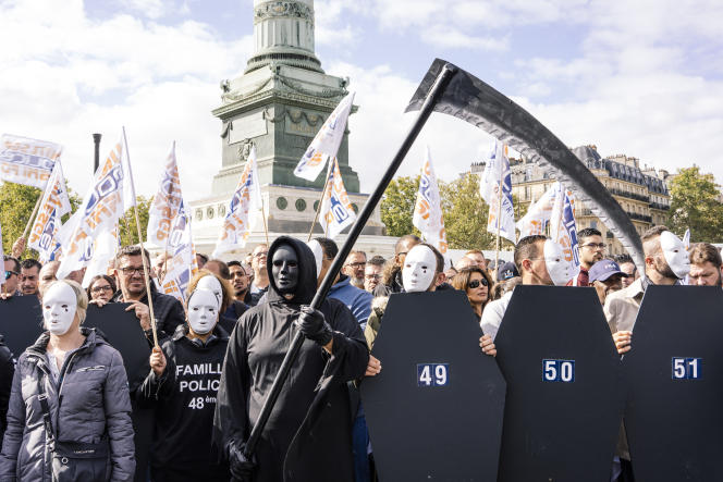 Déjà, le 2 octobre 2019, à l'appel des syndicats de la police nationale, plusieurs milliers de policiers avaient manifesté à Paris lors d'une 