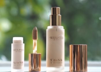 Examen du fond de teint Scultped By Aimee Satin Silk