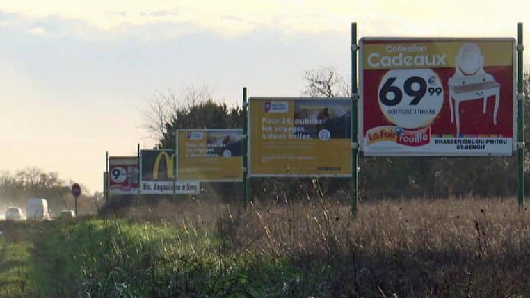panneaux d'affichage routiers en france