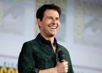 Tom Cruise devient membre de la Patrouille de France
