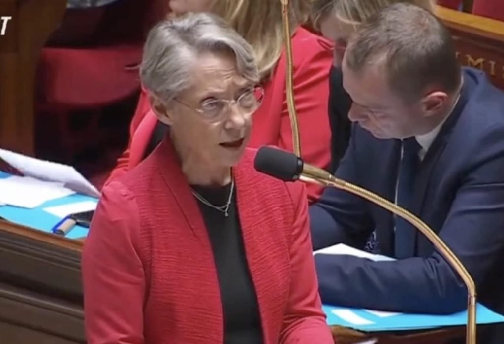 Elisabeth Borne annonce une mauvaise nouvelle (vidéo) Elisabeth Borne annonce une mauvaise nouvelle (vidéo)