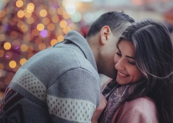 Elle trompe son mari à chaque Noël : c'est devenu une tradition