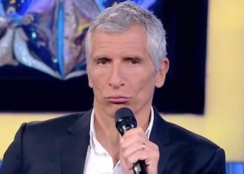 nagui pete un cable sen prend plateau noubliez pas les paroles