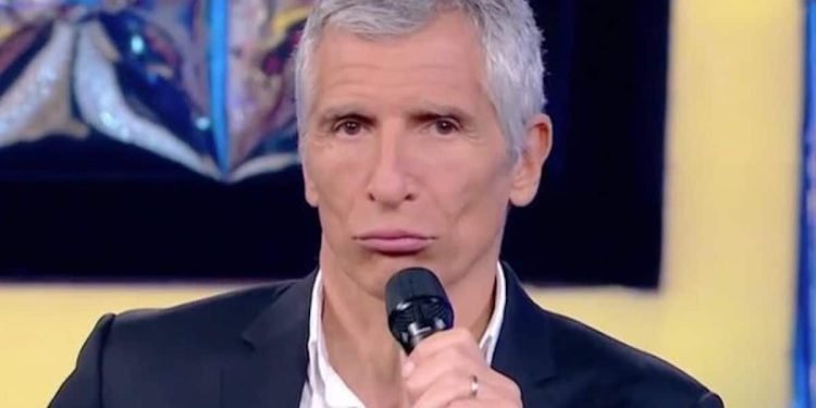 Nagui panique sur le plateau et insulte tout le monde (vidéo) – Thebuzzly