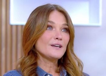 carla bruni string fourrure photo scandale