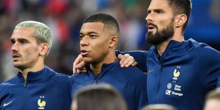 ce porte-bonheur qui pourrait offrir la victoire aux Bleus – Thebuzzly