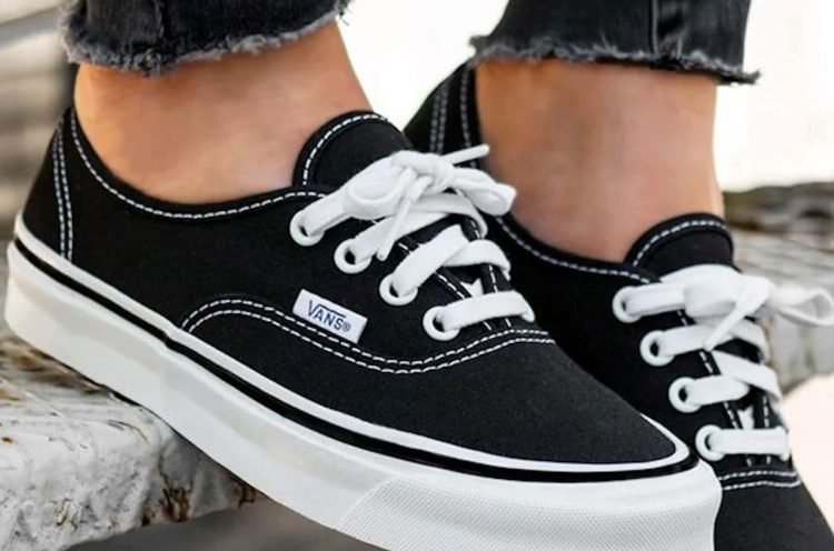 Avez-vous déjà remarqué ce détail caché dans le logo Vans ? – Thebuzzly