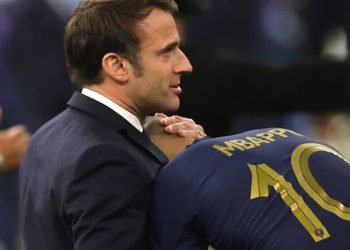 emmanuel macron pris a partie internautes coupe du monde
