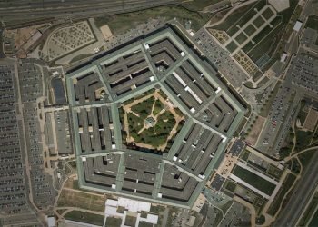 L'armée américaine rapporte "plusieurs centaines" d'observations d'OVNI en 2022, selon des responsables du Pentagone
