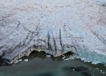 Les glaciers du Groenland fondent 100 fois plus vite que prévu