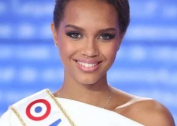 Première apparition publique d'Indira Ampiot, Miss France 2023 ose la robe moulante