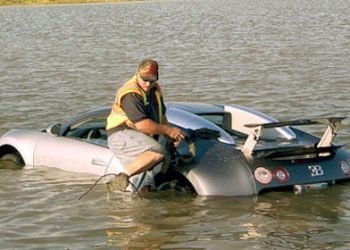 Les 40 pires accidents de voiture de luxe !