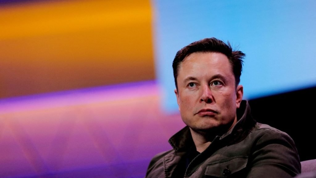 Elon Musk vend des actions Tesla d'une valeur de 3,85 billions de dollars, selon un dossier déposé auprès de la SEC américaine – Thebuzzly