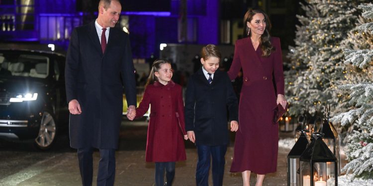 Kate Middleton et la princesse Charlotte s'associent au concert de Noël de la princesse de Galles