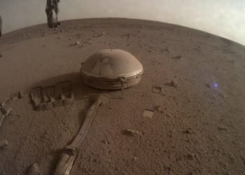 L'atterrisseur Mars InSight envoie un selfie doux-amer au revoir après 4 ans de révélation des mystères de la planète rouge