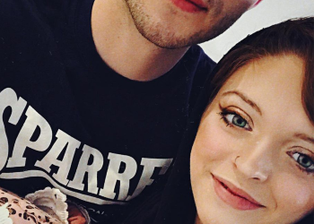 L'image peut contenir un nouveau-né et un visage de personne humaine