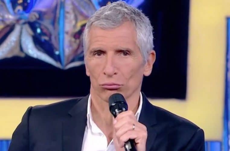 Nagui panique sur le plateau et insulte tout le monde (vidéo) – Thebuzzly'oubliez pas les paroles