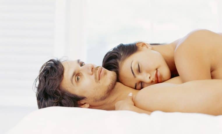 Quelles sont les habitudes des couples juste après avoir fait l'amour ? – Thebuzzly'amour