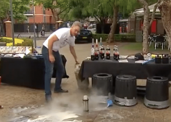 Une présentatrice télé tente une expérience et manque de se suicider en direct (vidéo)