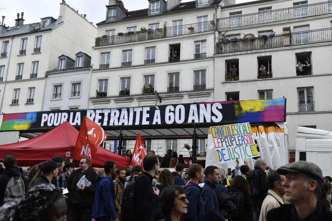 Lors de la manifestation contre la cherté et l'inaction climatique, à Paris, le 16 octobre 2022.