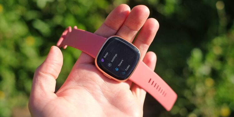 Obtenez jusqu'à 43% de réduction sur les meilleures montres intelligentes avec ces offres Fitbit de janvier