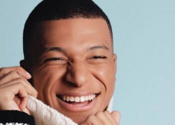 Kylian Mbappé tendu avant de monter sur une attraction, la vidéo dont tout le monde parle !