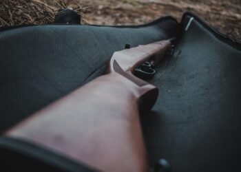 Un homme se tue en rangeant son arme