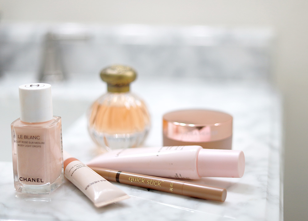 Couvercles Brillants Avec Tarte Quick Stick | Pensées de soleil et de printemps – Thebuzzly