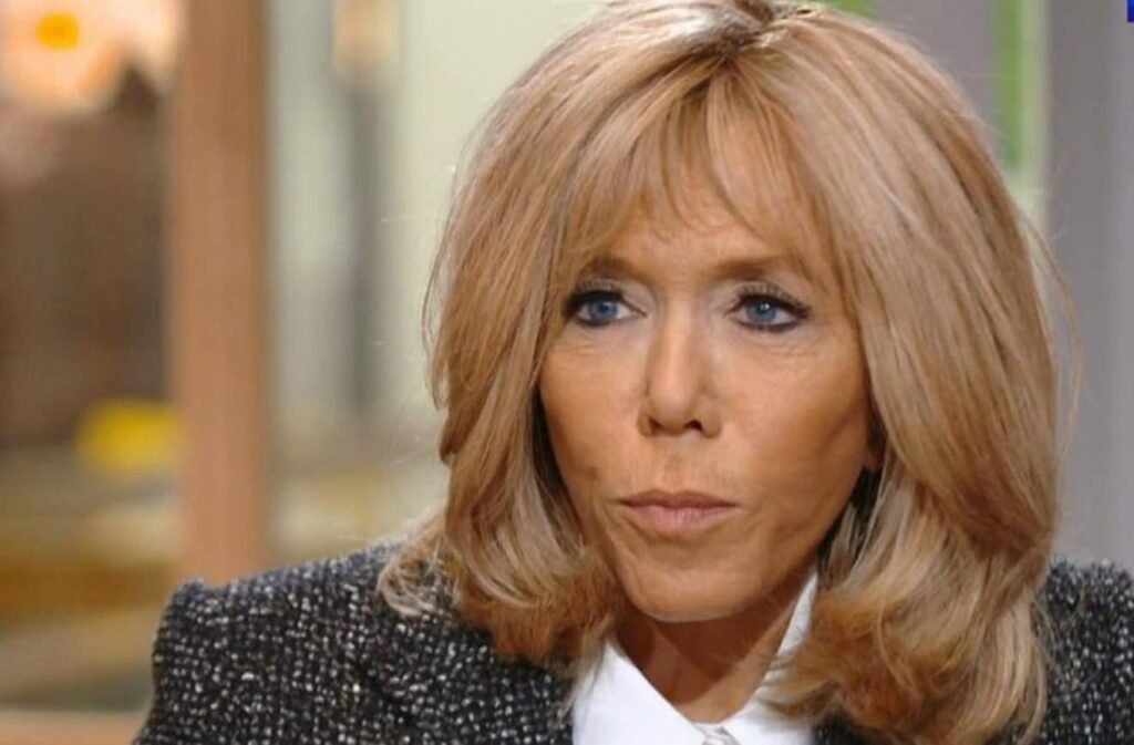 A l'approche de ses 70 ans, Brigitte Macron révèle ce qu'elle ne veut absolument pas faire pour son anniversaire – Thebuzzly