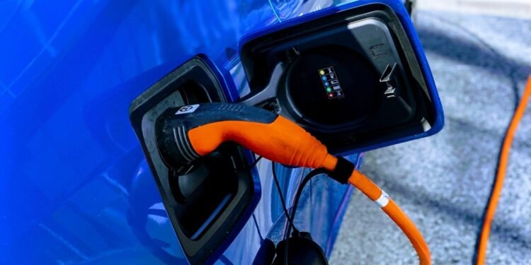 Auto Expo 2023: Tata Power to Set Up 25,000 EV Charging Points Across India Over Next Five Years