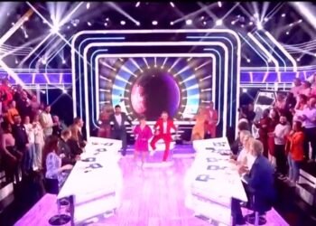 La troupe Dancing with the Stars éblouit avec une performance incroyable sur le plateau (vidéo)