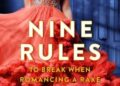 Couverture du livre ou Sarah MacLean's Nine Rules When Romancing A Rake avec une femme en robe rouge à volants posant devant un... 