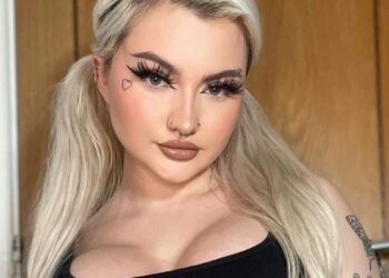 "Les membres de mon église ont dit à ma famille que j'étais sur OnlyFans et ils m'ont renié"