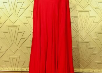 Margot Robbie à la première britannique de son nouveau film Babylon.