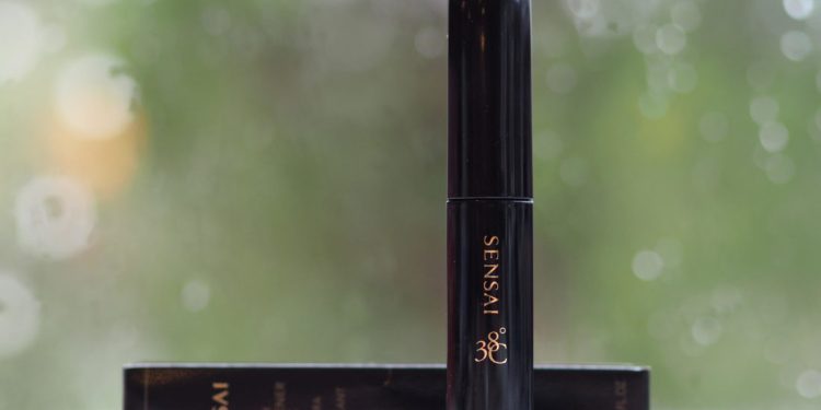 Revue du mascara tube Sensai 38°C