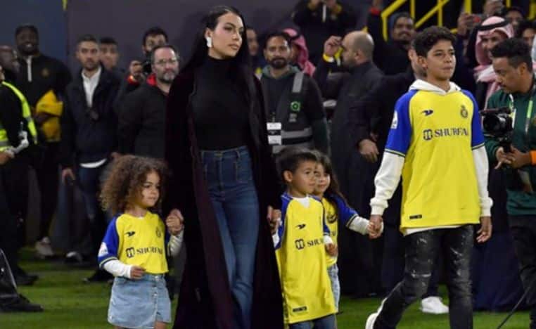 cristiano ronaldo georgina rodriguez couple en retard