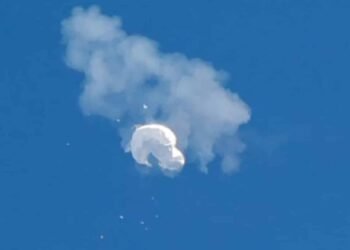 Le ballon espion chinois a été abattu par un avion de chasse au-dessus de l'Atlantique