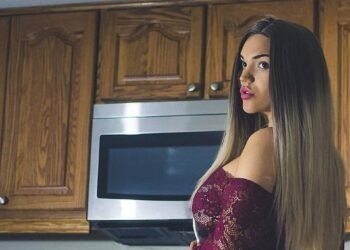 Elle se voit refuser l'entrée à Universal Studio à cause de ses seins (vidéo)