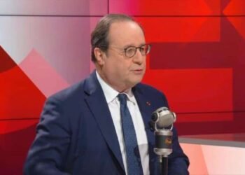 francois hollande cash relation emmanuel macron
