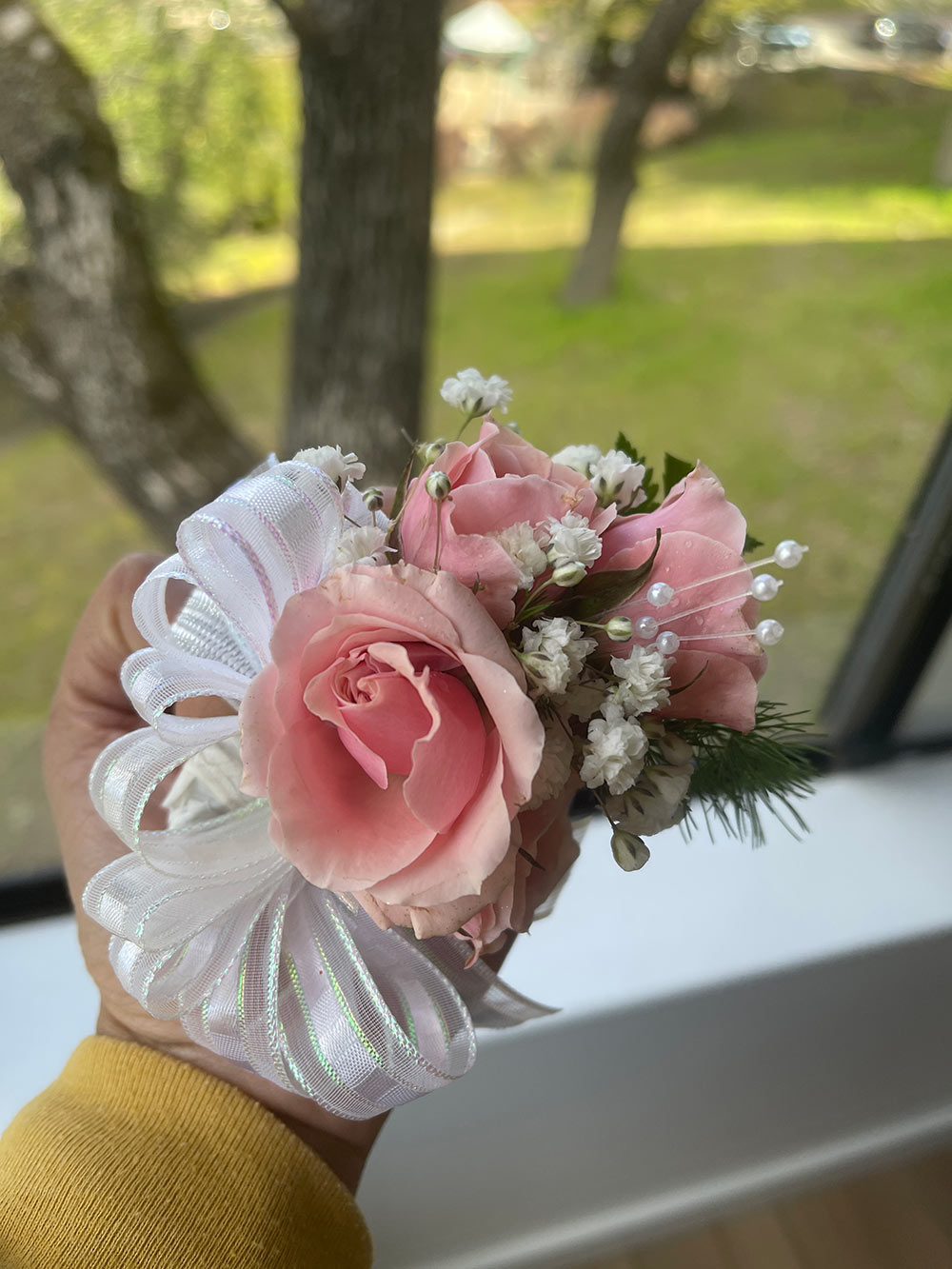 Enregistrement : brillant de la tour 28 en pistache, tâches d'assistant administratif et petits corsages au poignet