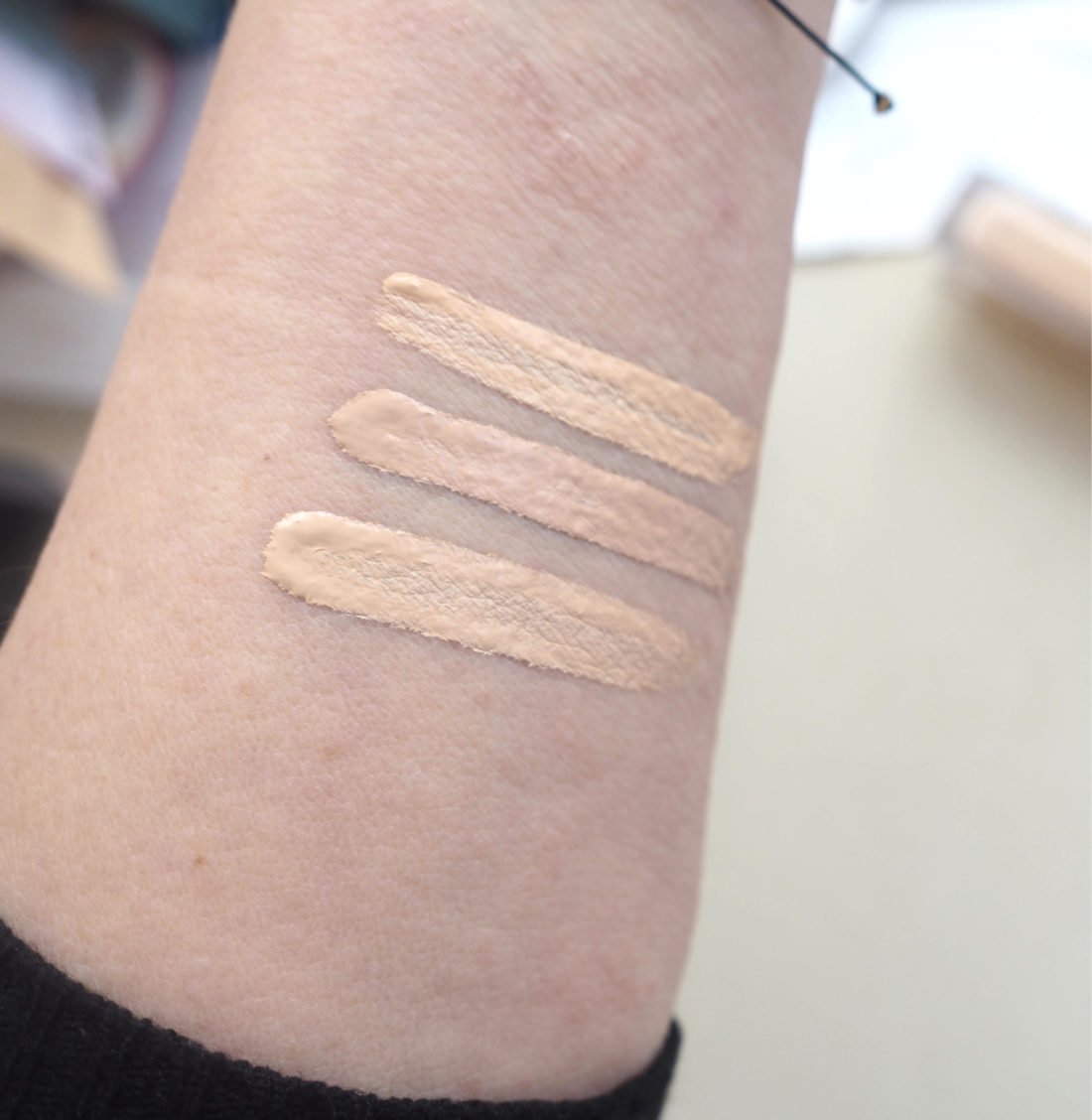 Examen du correcteur soin de la peau Givenchy Prisme Libre – Thebuzzly